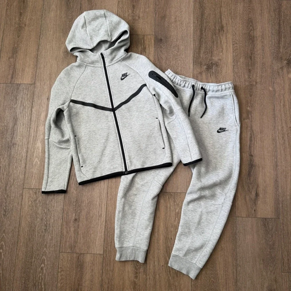 Nike Tech Fleece Tracksuit Boys Large Grey Full Zip Hoodie and Joggers Set